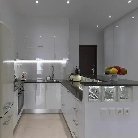 Newly Renovated Apartment In The Heart Of Athens Exterior photo