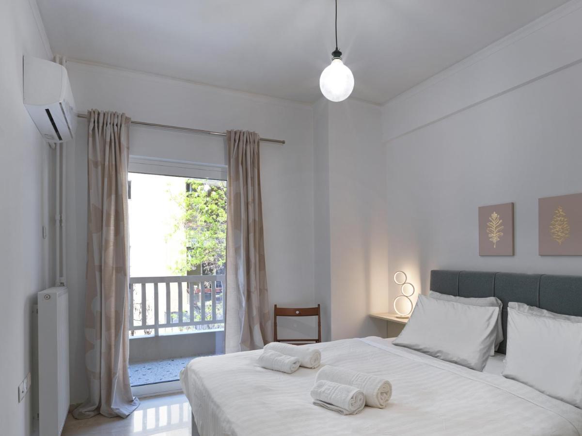 Newly Renovated In The Heart Of Apartment *