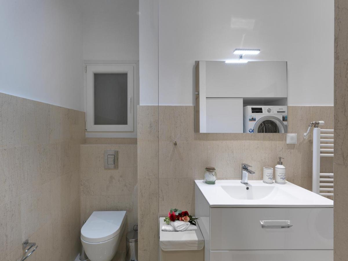 Newly Renovated In The Heart Of Apartment Athens